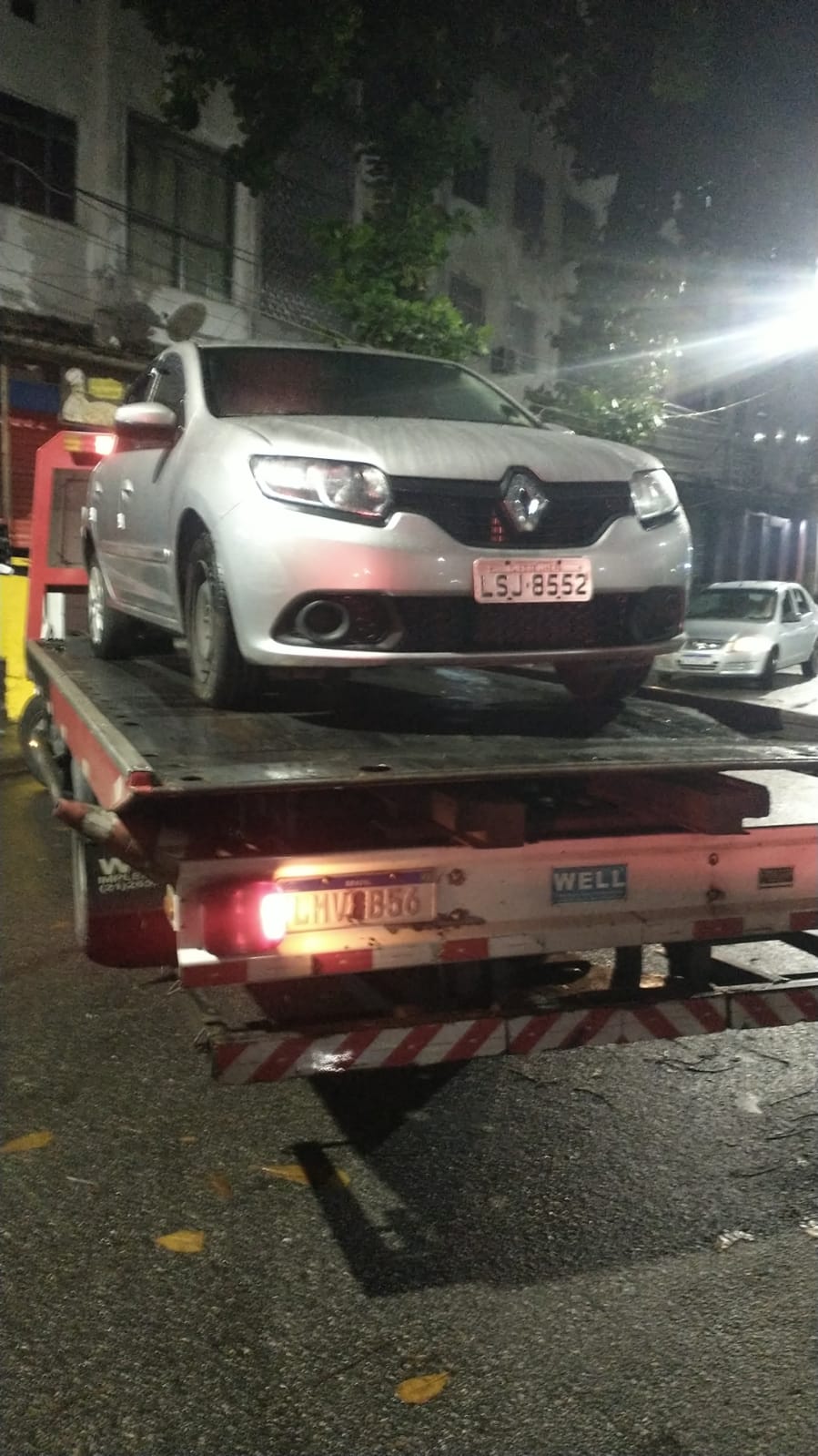  PMs recuperam carro roubado em Padre Miguel